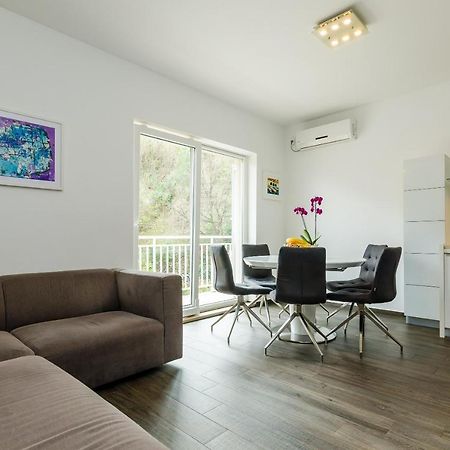 Apartment Lise Mokosica Дубровник Екстериор снимка
