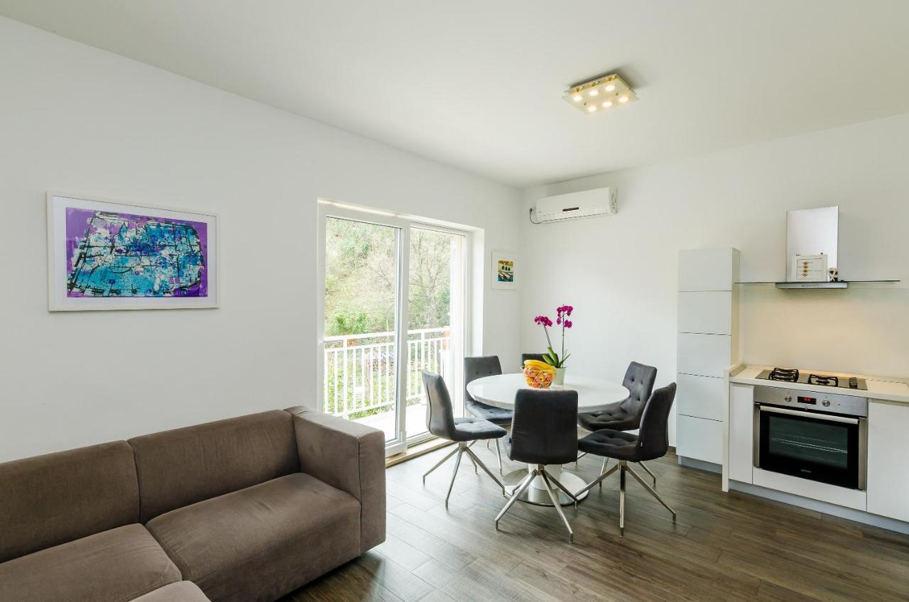 Apartment Lise Mokosica Дубровник Екстериор снимка
